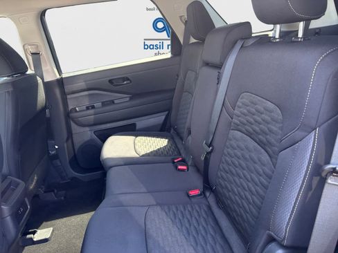 Used 2025 Nissan Pathfinder S w/ Cargo Package AWD/4WD image 16
