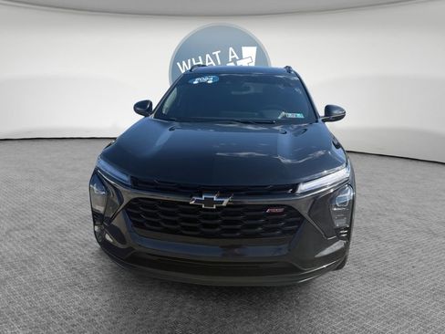 Certified 2024 Chevrolet Trax RS w/ Driver Confidence Package FWD image 9