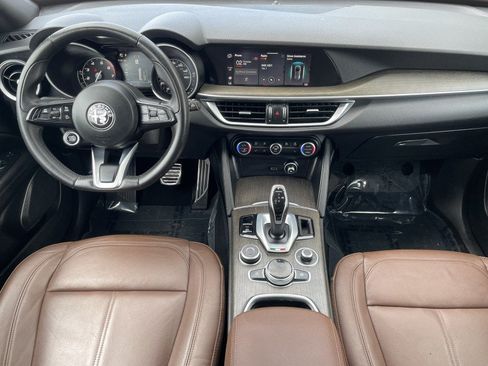 Used 2022 Alfa Romeo Stelvio Ti AWD/4WD image 16