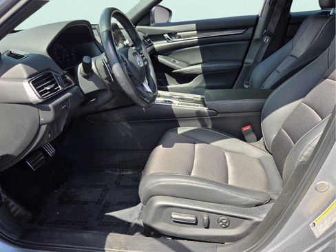 Used 2022 Honda Accord Sport image 11