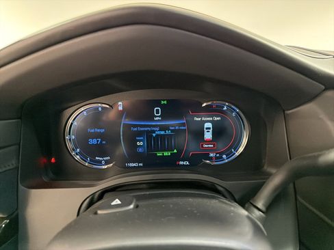 Used 2020 Cadillac Escalade ESV Platinum w/ Escalade Sport Edition image 15