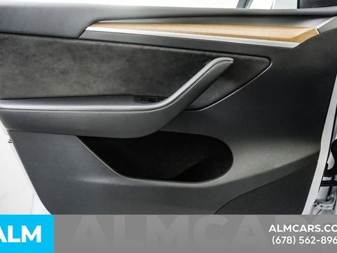 Used 2025 Tesla Model Y Long Range image 50