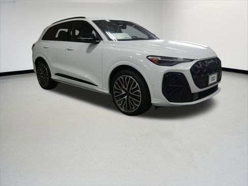 New 2026 Audi SQ5 Premium Plus image 7