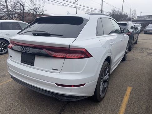 Used 2023 Audi Q8 Premium w/ Convenience Package image 3
