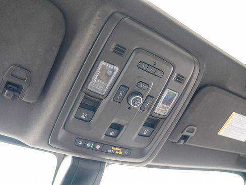 Used 2021 Chevrolet Tahoe Z71 w/ Z71 Off-Road Package image 21