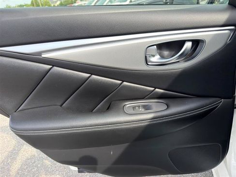 Used 2020 INFINITI Q50 Luxe RWD image 18