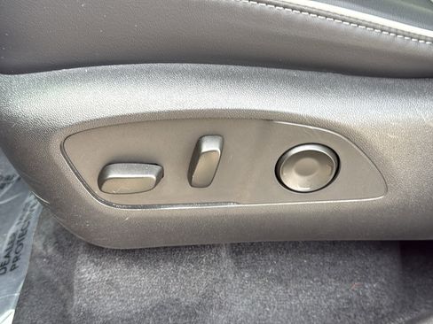 Used 2025 Buick Enclave Preferred image 12