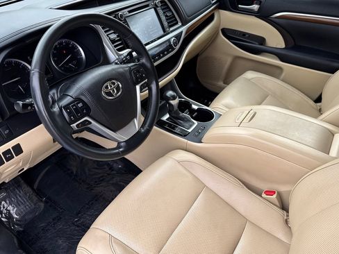 Used 2018 Toyota Highlander Limited image 10