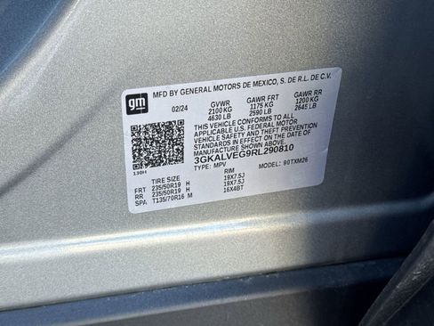 Used 2024 GMC Terrain SLT w/ Elevation Edition image 34