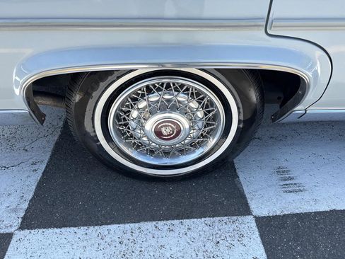 Used 1989 Cadillac Brougham image 12