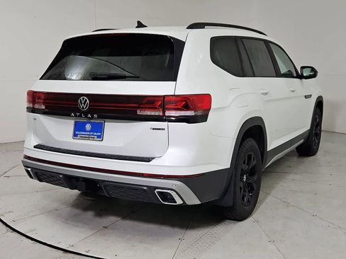New 2026 Volkswagen Atlas Peak Edition AWD/4WD image 6