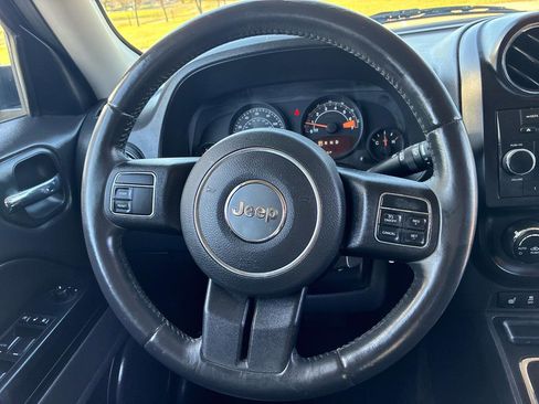 Used 2016 Jeep Patriot High Altitude image 36