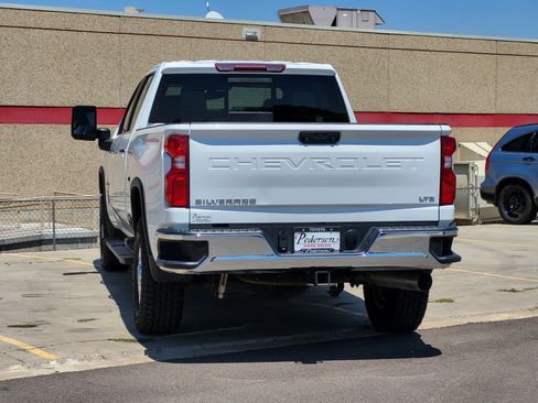 Used 2020 Chevrolet Silverado 2500 LTZ w/ LTZ Convenience Package AWD/4WD image 3