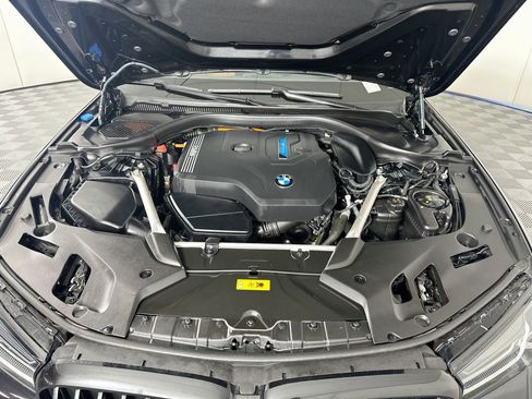 Used 2023 BMW 530e w/ Executive Package RWD image 34