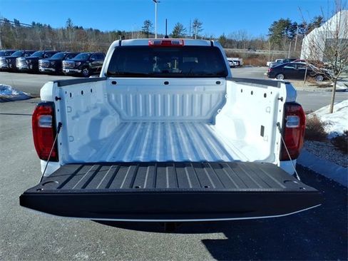 New 2026 GMC Canyon Elevation image 7