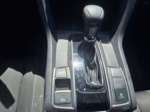 Used 2019 Honda Civic EX image 17