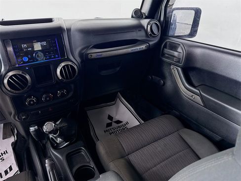 Used 2012 Jeep Wrangler Unlimited Sport w/ Connectivity Group image 21