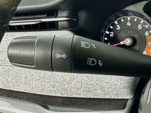 Used 2025 Jeep Compass Latitude AWD/4WD image 13