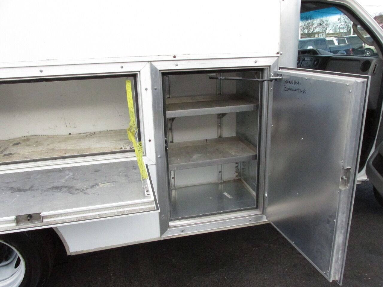 Used 2012 Ford E-350 and Econoline 350 Super Duty w/ PWR Locks & Windows Group RWD image 10
