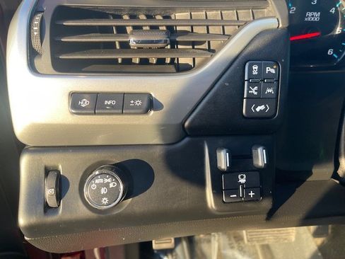 Used 2017 Chevrolet Tahoe Premier image 12