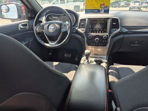Used 2016 Jeep Grand Cherokee Laredo 75th Anniversary AWD/4WD image 13