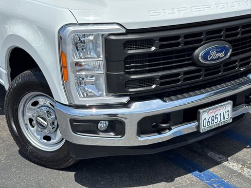 Used 2023 Ford F250 XL w/ XL Chrome Package RWD image 3