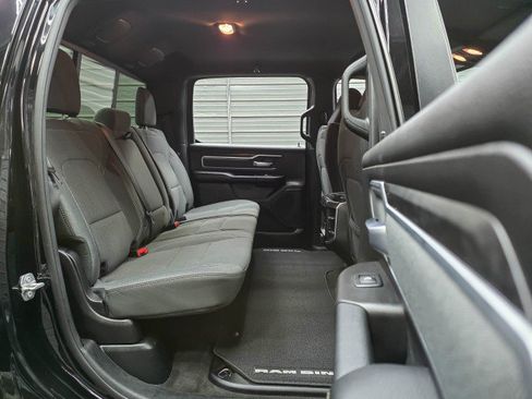 Used 2021 RAM 1500 Big Horn AWD/4WD image 18
