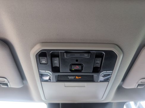 Used 2022 Toyota Tundra Limited image 39