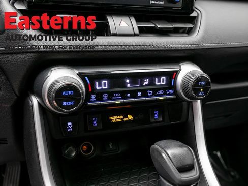 Used 2021 Toyota RAV4 XLE w/ XLE Grade Weather Package AWD/4WD image 20