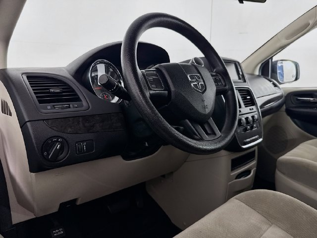 Used 2017 Dodge Grand Caravan SE w/ Power Window Group FWD image 19