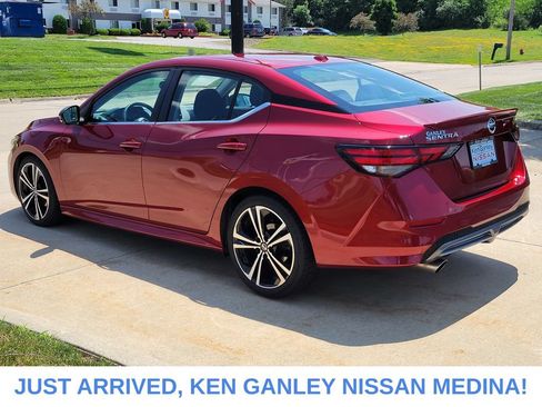 Used 2020 Nissan Sentra SR FWD image 5