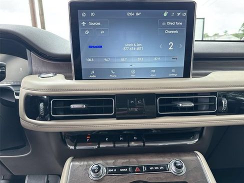 Used 2022 Lincoln Aviator Reserve w/ Equipment Group 201A RWD image 13