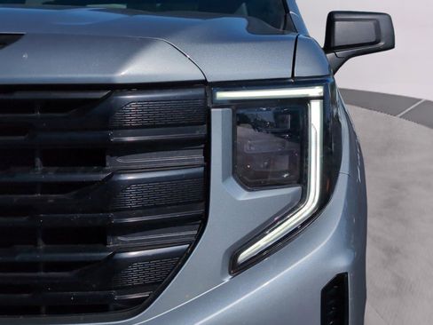 Used 2024 GMC Sierra 1500 Pro w/ Graphite Edition image 12