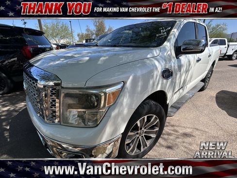 Used 2017 Nissan Titan SL AWD/4WD image 1