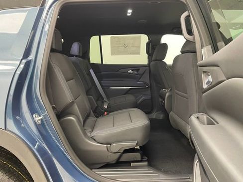 New 2026 Chevrolet Traverse LT image 13
