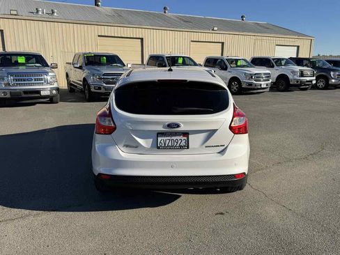 Used 2012 Ford Focus Titanium image 9