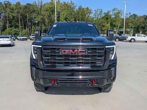 Used 2024 GMC Sierra 2500 AT4 w/ AT4 Premium Plus Package AWD/4WD image 9