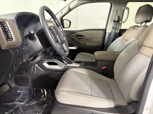 Used 2023 Nissan Frontier SV w/ Technology Package image 20