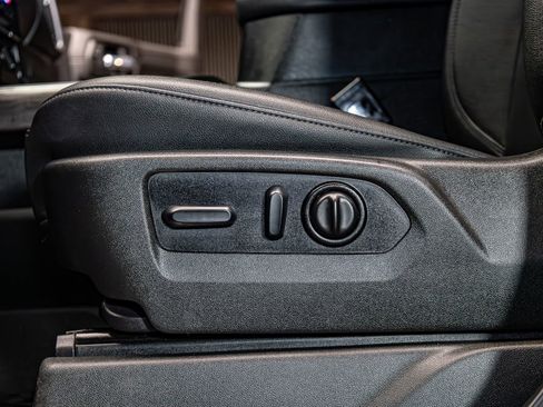 Used 2022 Chevrolet Silverado 2500 LTZ w/ LTZ Plus Package AWD/4WD image 24