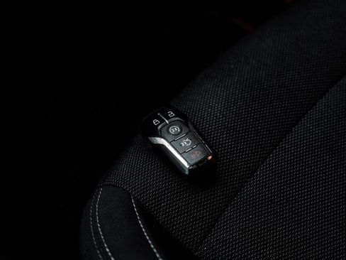 Used 2017 Ford Mustang Coupe RWD image 47
