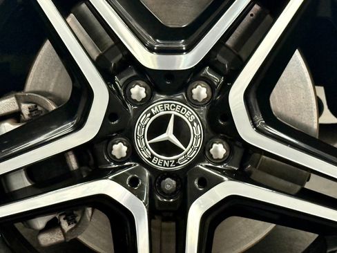 Used 2025 Mercedes-Benz GLE 450 4MATIC image 18