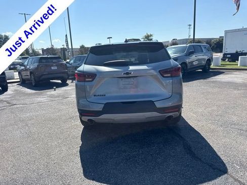 Used 2023 Chevrolet Blazer LT w/ Sound & Technology Package FWD image 4