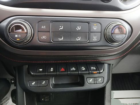 Used 2019 GMC Canyon All Terrain w/ All Terrain X Package image 11