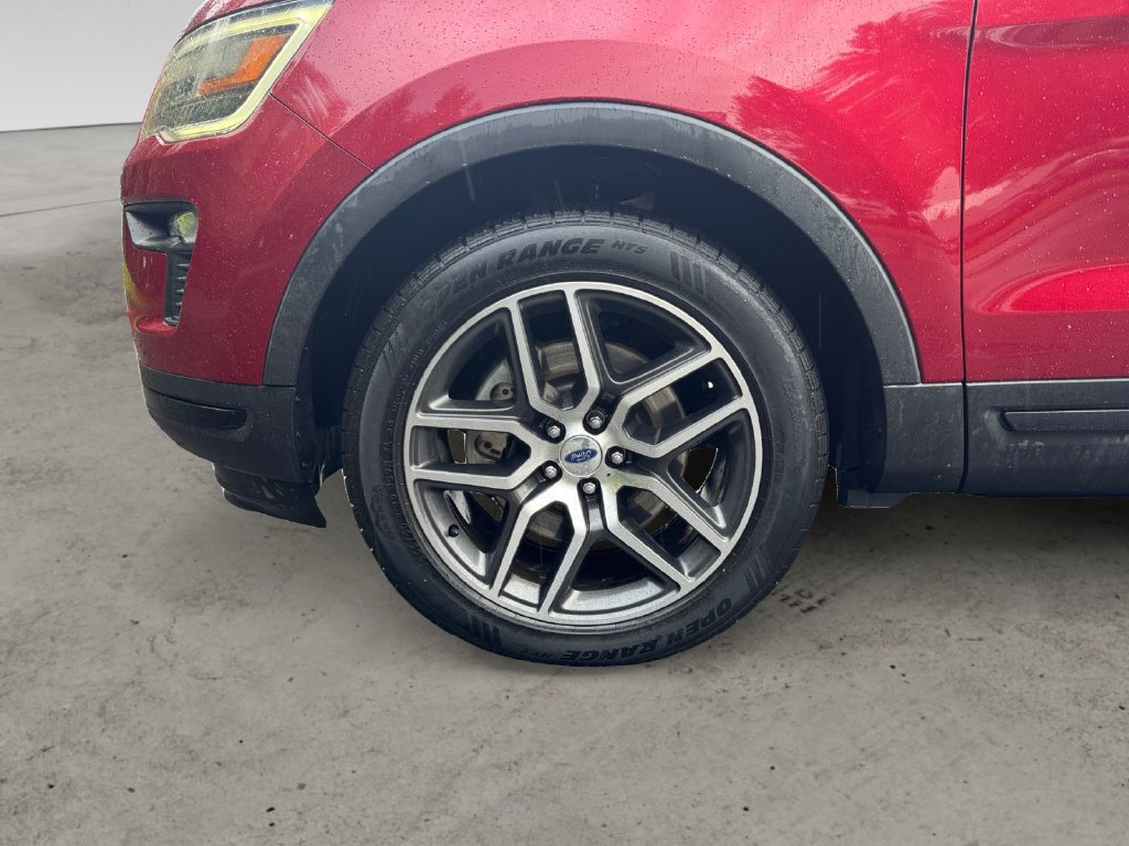 Used 2018 Ford Explorer Sport AWD/4WD image 9