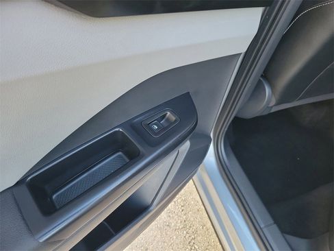 Certified 2023 Volkswagen Taos SE w/ Black Wheel Package image 12