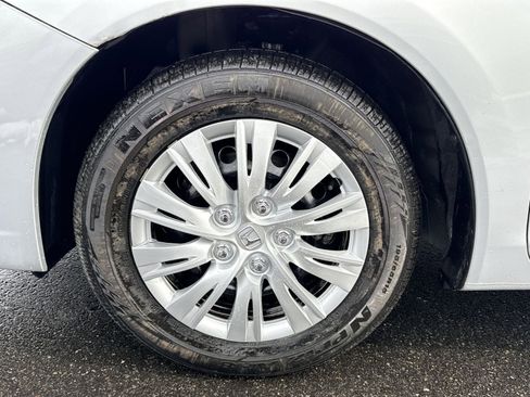 Used 2015 Honda Civic LX image 12