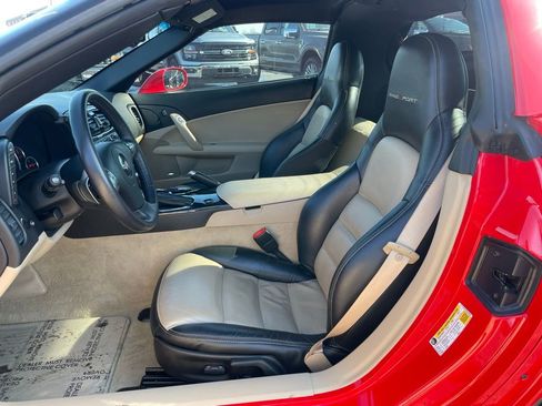 Used 2010 Chevrolet Corvette Grand Sport w/ Preferred Equipment Group image 7