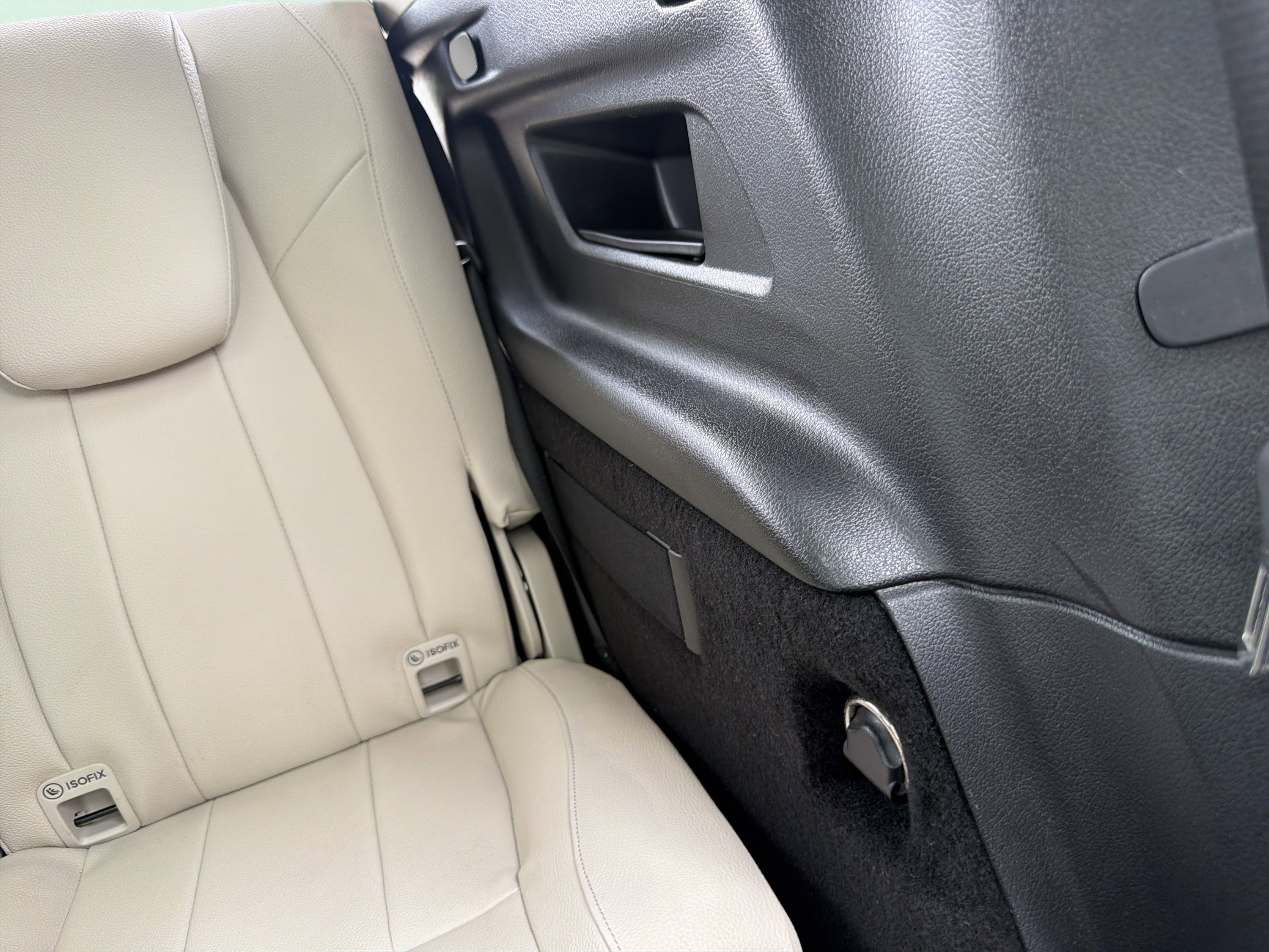 Used 2021 Mercedes-Benz GLB 250 4MATIC image 31