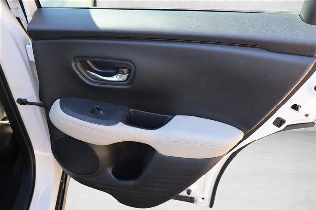 Used 2023 Honda HR-V LX image 26