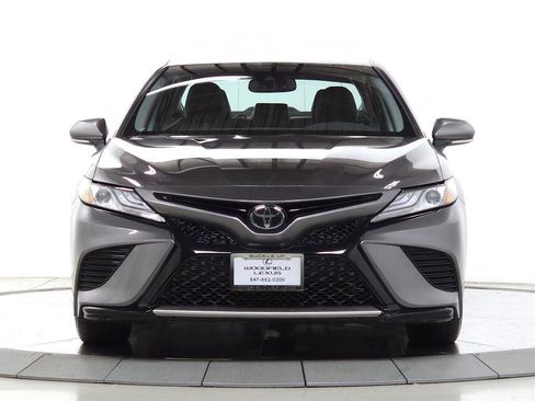 Used 2019 Toyota Camry XSE image 2